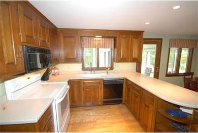 4 Millstone Cir, Andover, MA 01810 - photo 6