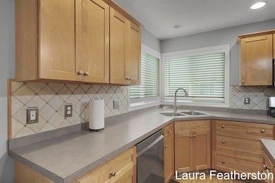 3467 N Meadow Grove Dr SE, Grand Rapids, MI 49512 - photo 6