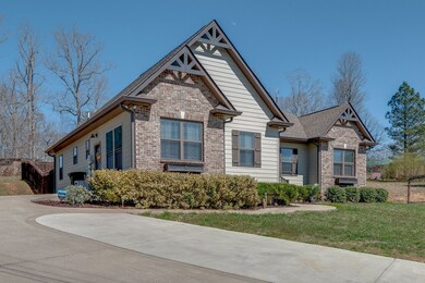 309 Sara Acres Dr, Tennessee Ridge, TN 37178 - photo 2