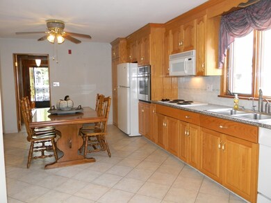 14 Myrtle St unit 1, Malden, MA 02148 - photo 3