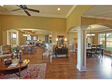 Beautiful living room so you can enjoy your quiet 