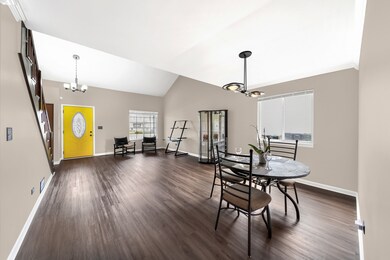 1712 Sunshine Ln, Zion, IL 60099 - photo 4