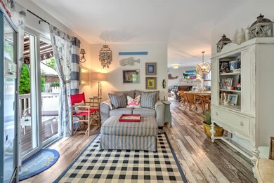 08-LIVING ROOM