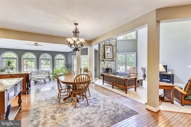 19396 Emerald Park Dr, Leesburg, VA 20175 - photo 7