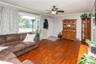 511 E 20th St S, Newton, IA 50208 - photo 6