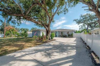 5619 25th St W, Bradenton, FL 34207 - photo 2