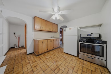 332 Palisade Ave, Bridgeport, CT 06610 - photo 2