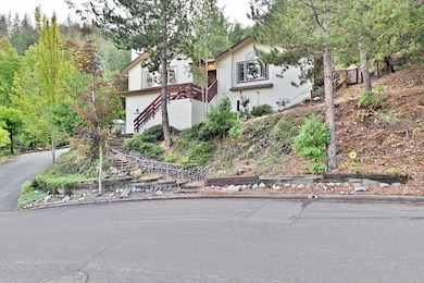 932 Morton St, Ashland, OR 97520 - photo 3