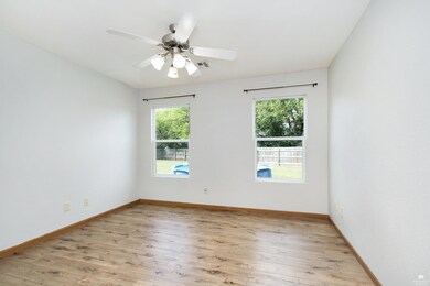 2301 Vineyard Cir, Manhattan, KS 66502 - photo 5