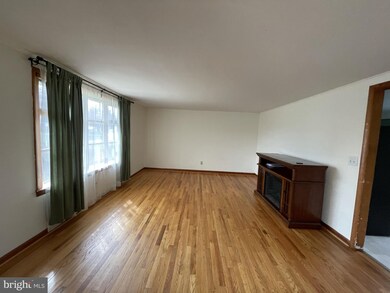 1367 Pleasantview Dr, Chambersburg, PA 17202 - photo 4