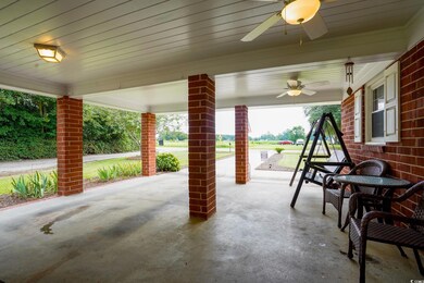 View of patio / terrace with ceiling fan