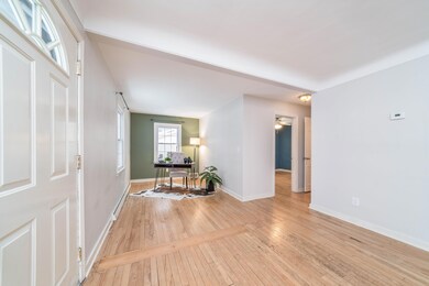 3504_Huron_Ave_08