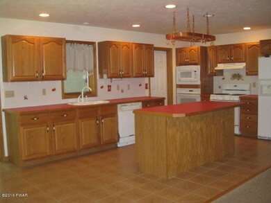 101 Palomino Ln, Hawley, PA 18428 - photo 4