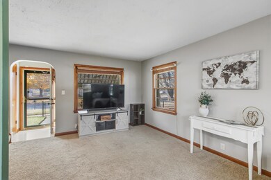 853 Mckinley Ave, Beloit, WI 53511 - photo 4