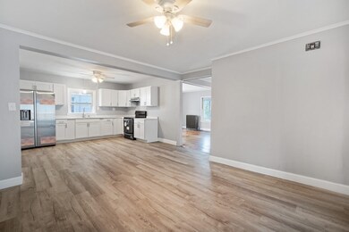 139 Skeele St, Chicopee, MA 01013 - photo 6
