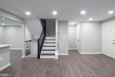 13803 Laura Ratcliff Ct, Centreville, VA 20121 - photo 6