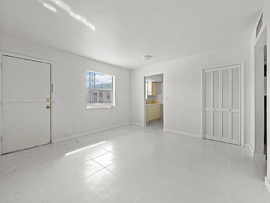 10305 SW 40th St, Miami, FL 33165 - photo 2