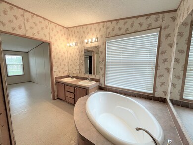 21120 Binford Rd, Waller, TX 77484 - photo 7