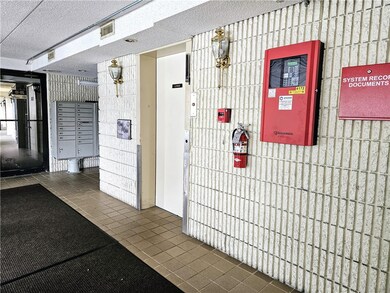 175 Hoffman Ave unit 106, Cranston, RI 02920 - photo 4