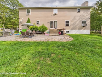 218 Spruce Run Dr, Dingmans Ferry, PA 18328 - photo 5