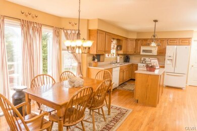 7194 Scenic View Dr, Macungie, PA 18062 - photo 3