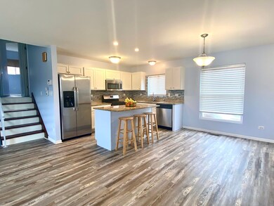 18118 Versailles Ln, Hazel Crest, IL 60429 - photo 7