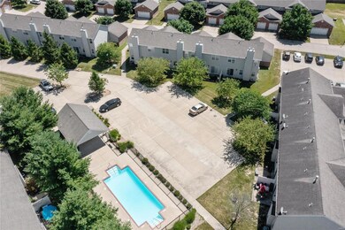 Community Pool directly behind!