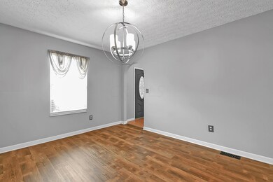 3390 Yozuri Dr, Columbus, OH 43232 - photo 7