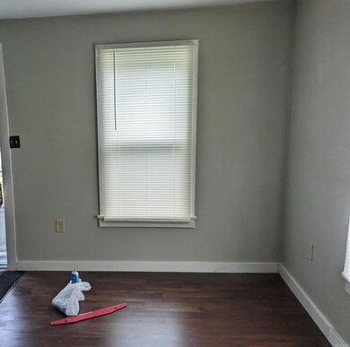 609 E 1st, McRae, AR 72102 - photo 2