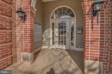 18801 Sparkling Water Dr unit 8101, Germantown, MD 20874 - photo 3