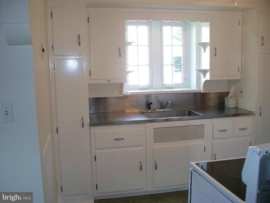 338 E Baltimore St, Taneytown, MD 21787 - photo 5