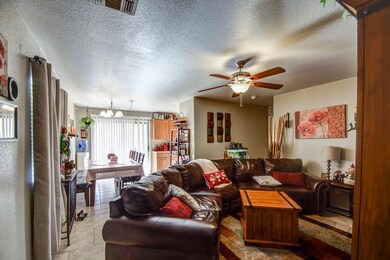 family room 2