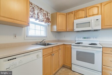 103 Rolling Rd, Gaithersburg, MD 20877 - photo 7