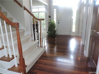 Foyer.
