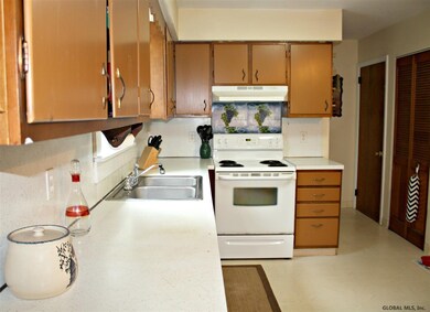 14 Pheasant Ln, Wynantskill, NY 12198 - photo 7