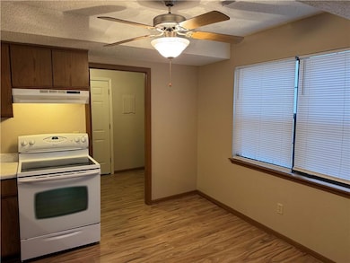 9108 E 85th St, Raytown, MO 64138 - photo 5