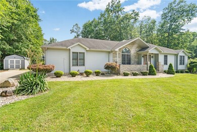 5537 Walnut Grove Cir, Struthers, OH 44471 - photo 3