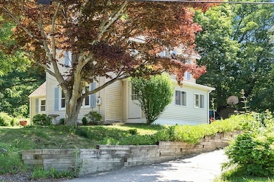 993 Stafford St, Rochdale, MA 01542 - photo 3