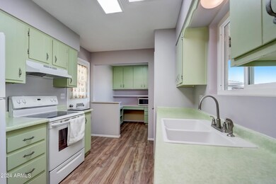 10128 W Cheryl Dr, Sun City, AZ 85351 - photo 5