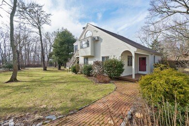 20_190PleasantPinesAve_572_FrontView_HiR