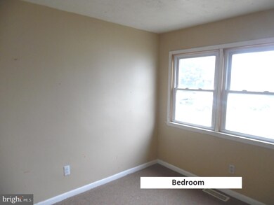 632 Glencroft Cir, Folcroft, PA 19032 - photo 7