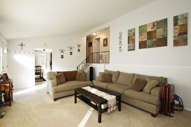 108 Ensenada Dr, Carpentersville, IL 60110 - photo 3