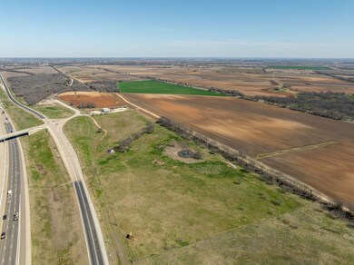 364 Interstate 35, Abbott, TX 76621 - photo 6