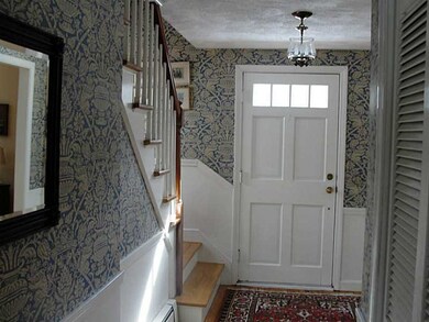 16 Oak Manor Dr, Barrington, RI 02806 - photo 4