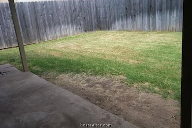 1208 Webhollow Cir unit A, Bryan, TX 77801 - photo 6