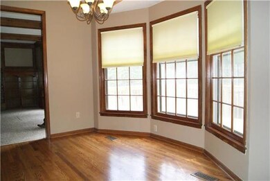 8335 Oakview Cir, Lenexa, KS 66215 - photo 5