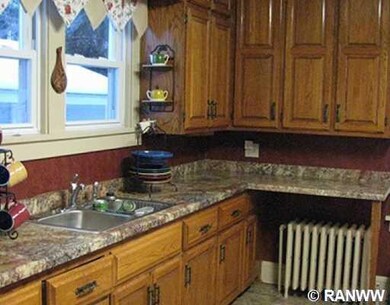 3339 Locust Ln, Eau Claire, WI 54703 - photo 5