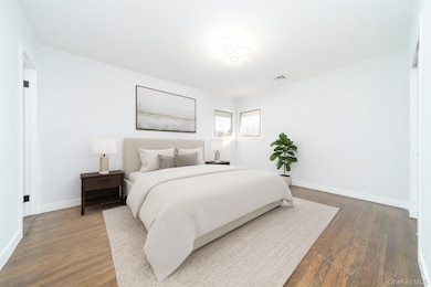 8 Spector Ln, Plainview, NY 11803 - photo 7