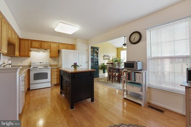 35 Dare Ln, Pottstown, PA 19465 - photo 4