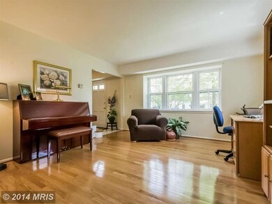 13159 Madonna Ln, Fairfax, VA 22033 - photo 7